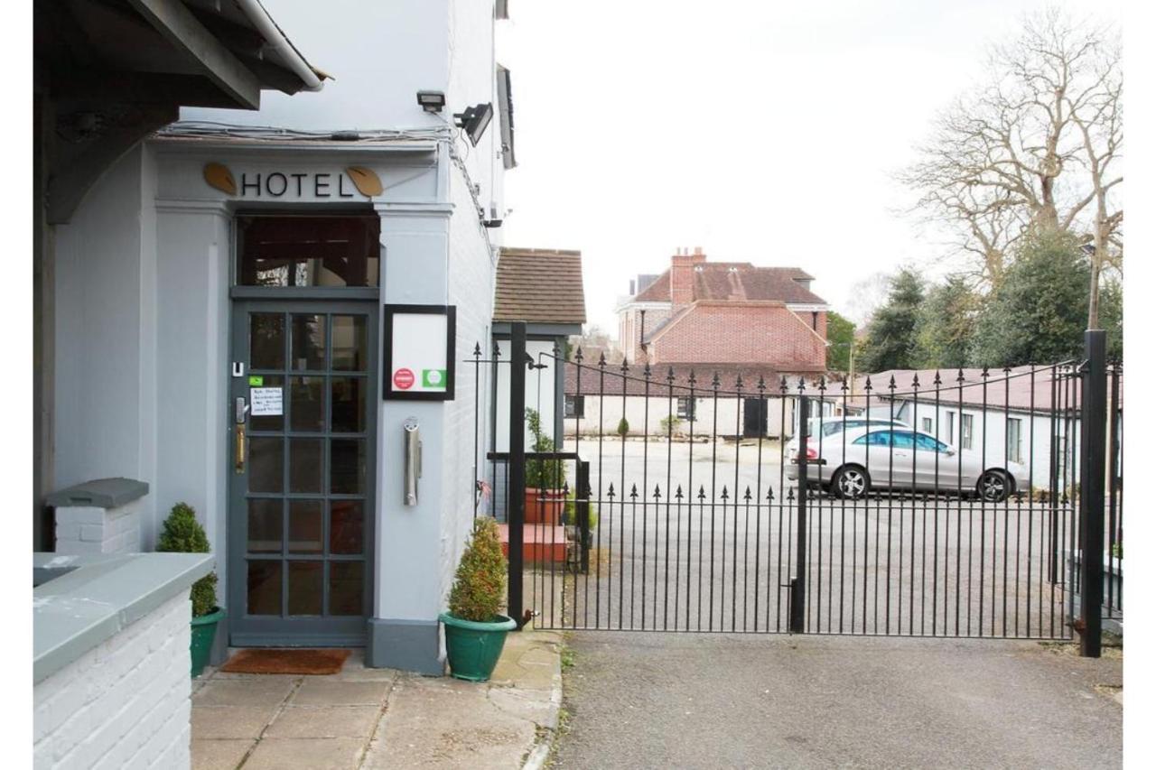 Hampton Court Hotel East Molesey Extérieur photo